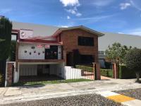 Casa en renta en Residencial Country Club, Metepec, México