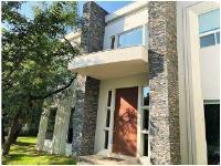 Casa en venta en Olinala, San Pedro Garza García, Nuevo León