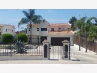 Casa en venta en Valle Dorado, Ensenada, Baja California