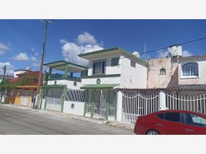 Casa en venta en Gustavo de la Fuente Dorantes, Comalcalco, Tabasco