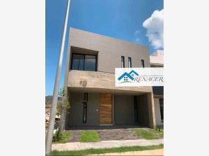 Casa en venta en Hogares de Nuevo Mexico, Zapopan, Jalisco
