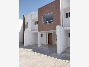 Casa en venta en Santa Maria Xixitla, San Pedro Cholula, Puebla