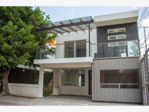 Casa en venta en Santiago Momoxpan, San Pedro Cholula, Puebla