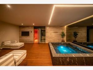 Departamento en venta en Bosque Real, Huixquilucan, México