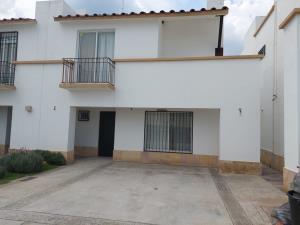 Casa en renta en Lomas del Pedregal, Irapuato, Guanajuato