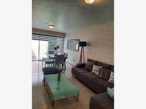Casa en venta en Real de Valdepeñas, Zapopan, Jalisco