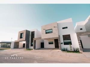 Casa en venta en La Toscana Residencial, Torreón, Coahuila de Zaragoza