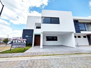 Casa en venta en Lomas de Angelópolis, San Andrés Cholula, Puebla