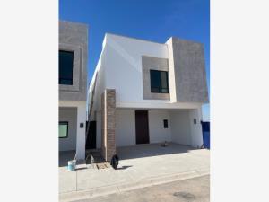 Casa en venta en La Rioja Residencial, Torreón, Coahuila de Zaragoza Casa en venta en La Rioja Residencial, Torreón, Coahuila de Zaragoza