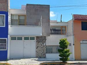 Casa en venta en Sector Popular, Toluca, México