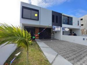 Casa en venta en Lomas de la Rioja, Alvarado, Veracruz de Ignacio de la Llave Casa en venta en Lomas de la Rioja, Alvarado, Veracruz de Ignacio de la Llave