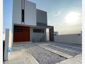 Casa en venta en Lomas de la Rioja, Alvarado, Veracruz de Ignacio de la Llave Casa en venta en Lomas de la Rioja, Alvarado, Veracruz de Ignacio de la Llave