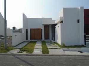 Casa en venta en Lomas de la Rioja, Alvarado, Veracruz de Ignacio de la Llave