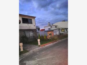 Terreno en venta en Santa Cruz Otzacatipan, Toluca, México