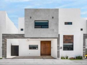 Casa en venta en Ampliación Senderos, Torreón, Coahuila de Zaragoza Casa en venta en Ampliación Senderos, Torreón, Coahuila de Zaragoza