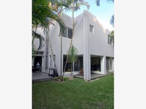 Casa en venta en Santa Maria Ahuacatitlan, Cuernavaca, Morelos Casa en venta en Santa Maria Ahuacatitlan, Cuernavaca, Morelos