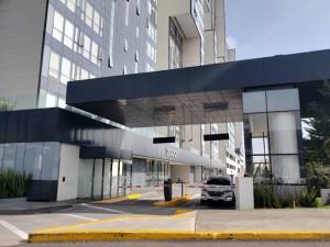 Departamento en venta y renta en Bosques de las Palmas, Huixquilucan, México