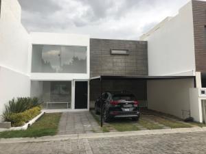Casa en venta en San Francisco Acatepec, San Andrés Cholula, Puebla