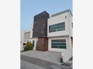 Casa en renta en El Mirador, El Marqués, Querétaro