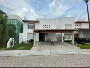 Casa en venta en Industrial El Pueblito, Corregidora, Querétaro