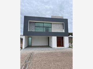 Casa en venta en Zerezotla, San Pedro Cholula, Puebla