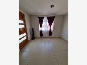 DEPARTAMENTO EN VENTA ( FRENTE A IGLESIA) SEGUNDO PISO