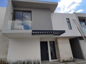 Casa en venta en Rincón de la Montaña, Morelia, Michoacán de Ocampo
