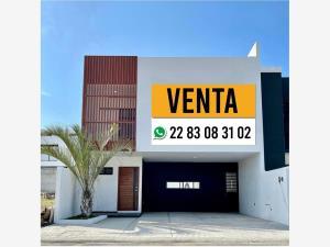 Casa en venta en Lomas de la Rioja, Alvarado, Veracruz de Ignacio de la Llave Casa en venta en Lomas de la Rioja, Alvarado, Veracruz de Ignacio de la Llave