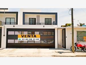 Casa en venta en El Manantial, Boca del Río, Veracruz de Ignacio de la Llave