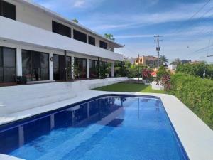 Casa en venta en Burgos, Temixco, Morelos