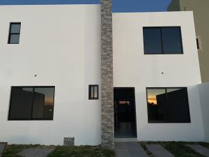 Casa en venta en Residencial Santa Fe, Corregidora, Querétaro