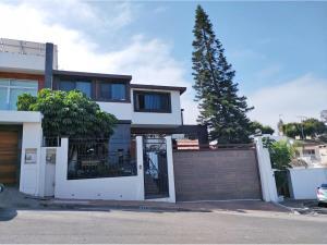 Casa en venta en Colinas de Agua Caliente, Tijuana, Baja California