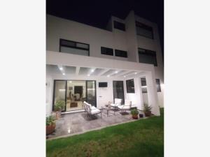 Casa en venta en Santa Maria Coronango, Coronango, Puebla