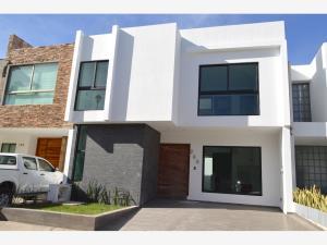 Casa en venta en Los Almendros, Zapopan, Jalisco