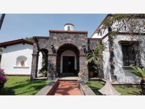 Casa en venta en Lomas de Cocoyoc, Atlatlahucan, Morelos Casa en venta en Lomas de Cocoyoc, Atlatlahucan, Morelos