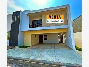 Casa en venta en Lomas de la Rioja, Alvarado, Veracruz de Ignacio de la Llave