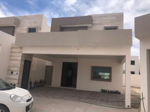 Casa en venta en Quintas del Palmar, Torreón, Coahuila de Zaragoza