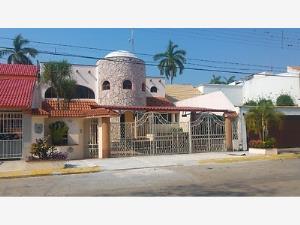 Casa en venta en Framboyanes, Centro, Tabasco