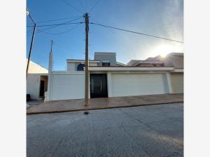 Casa en venta en Villa Universidad, Culiacán, Sinaloa