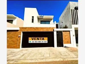Casa en venta en Lomas de la Rioja, Alvarado, Veracruz de Ignacio de la Llave