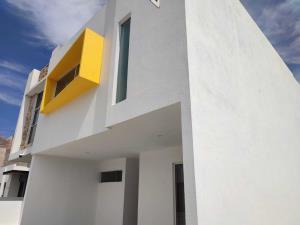 Casa en venta en Ejidal Tres Puentes, Morelia, Michoacán de Ocampo