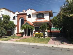 Casa en venta en Lomas de Cocoyoc, Atlatlahucan, Morelos Casa en venta en Lomas de Cocoyoc, Atlatlahucan, Morelos