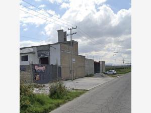 Terreno en venta en San Miguel Totocuitlapilco, Metepec, México