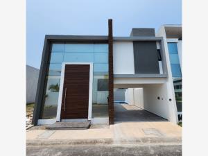 Casa en venta en Lomas del Sol, Alvarado, Veracruz de Ignacio de la Llave Casa en venta en Lomas del Sol, Alvarado, Veracruz de Ignacio de la Llave