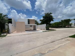 Casa en venta en Cholul, Mérida, Yucatán