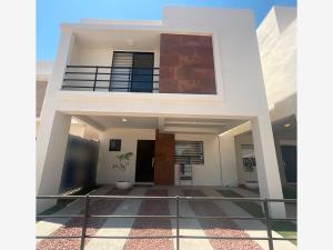 Casa en venta en Villas del Renacimiento, Torreón, Coahuila de Zaragoza