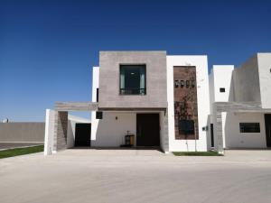 Casa en venta en Ampliación Senderos, Torreón, Coahuila de Zaragoza Casa en venta en Ampliación Senderos, Torreón, Coahuila de Zaragoza