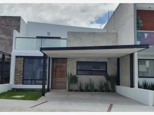 Casa en venta en Cañadas del Arroyo, Corregidora, Querétaro