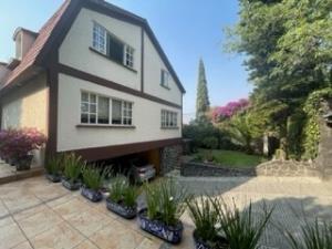 Casa en venta en Bosques de las Lomas, Cuajimalpa de Morelos, Ciudad de México