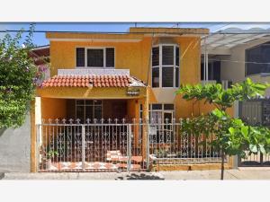 Casa en remate en Jardines de la Paz, Guadalajara, Jalisco